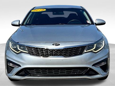 Used 2019 Kia Optima LX FWD image 2