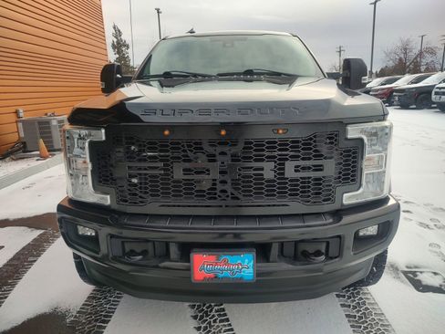 Used 2017 Ford F250 Lariat w/ Lariat Ultimate Package image 8