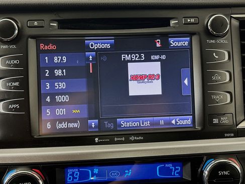 Used 2016 Toyota Highlander XLE image 21