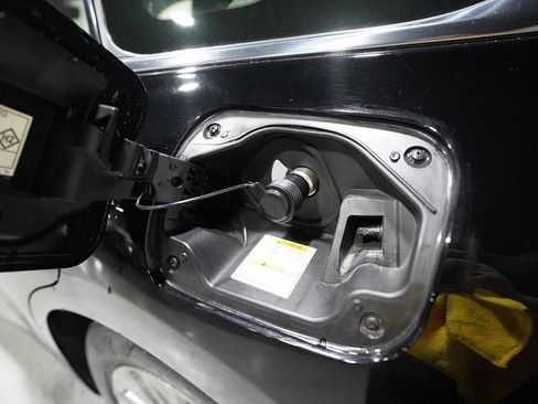 Used 2021 Toyota Mirai XLE w/ Advanced Technology Package image 13