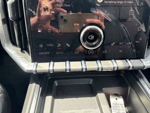 New 2025 GMC Acadia Elevation w/ Elevation Premium Package image 31