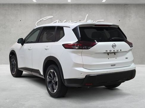 Used 2024 Nissan Rogue SV image 14