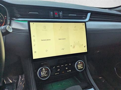 Used 2024 Jaguar F-PACE R-Dynamic S image 12