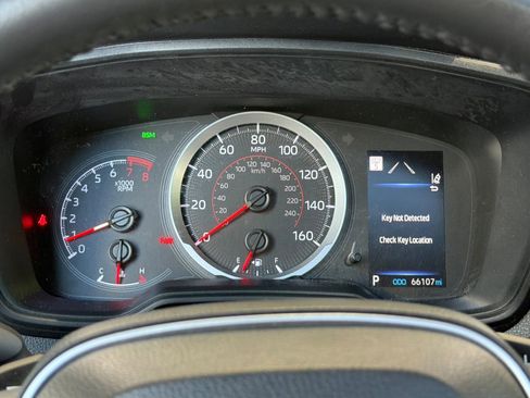 Used 2020 Toyota Corolla SE w/ SE Premium Package FWD image 33