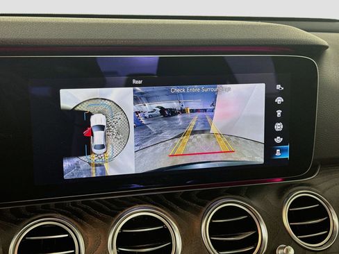 Used 2021 Mercedes-Benz E 450 4MATIC Sedan image 19