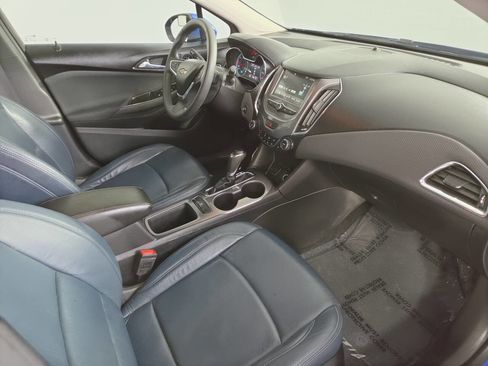 Used 2016 Chevrolet Cruze LT w/ Convenience Package FWD image 30