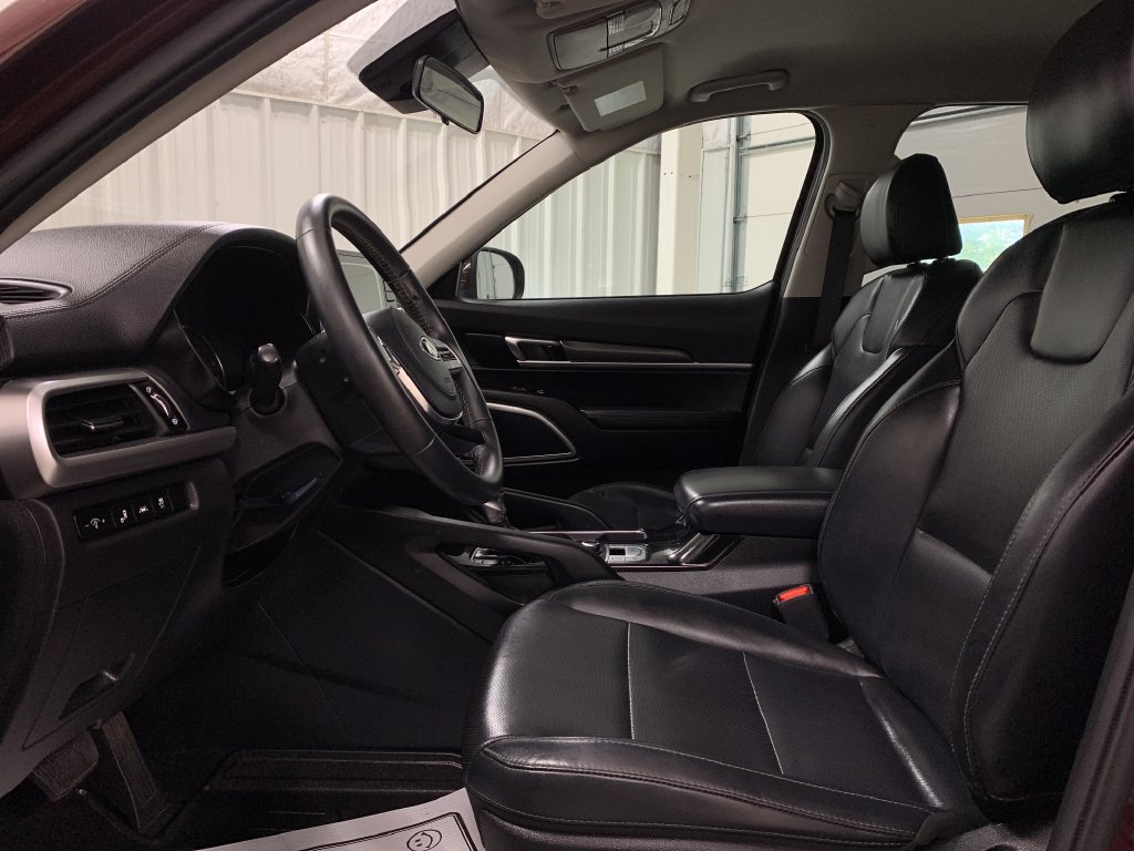 Used 2020 Kia Telluride LX AWD/4WD image 17