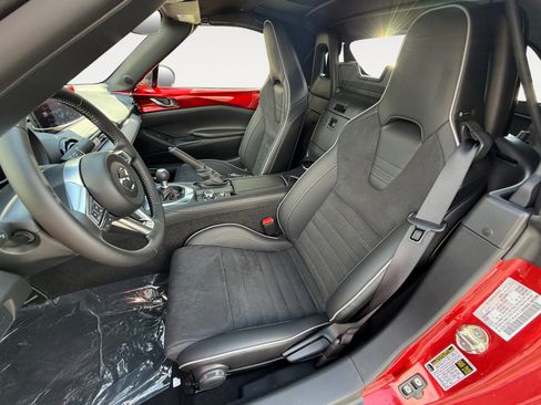 New 2025 MAZDA MX-5 Miata Club w/ Brembo/BBS Recaro Package image 10