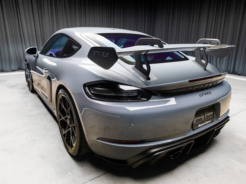 Used 2024 Porsche 718 Cayman GT4 RS w/ Accent Package Logos RWD image 10