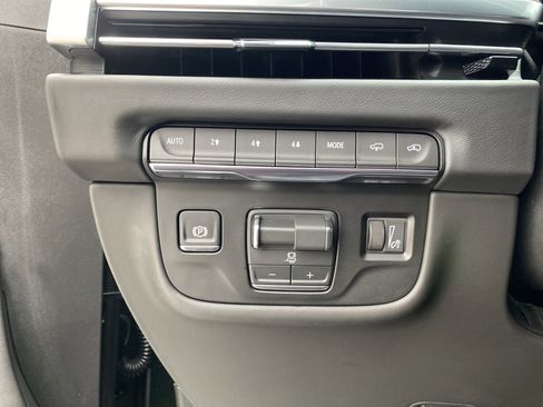 Used 2026 Cadillac Escalade Platinum Luxury image 61