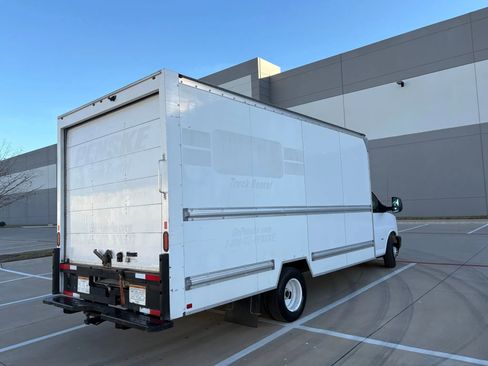 Used 2020 GMC Savana 3500 Extended w/ Driver Convenience Package image 7