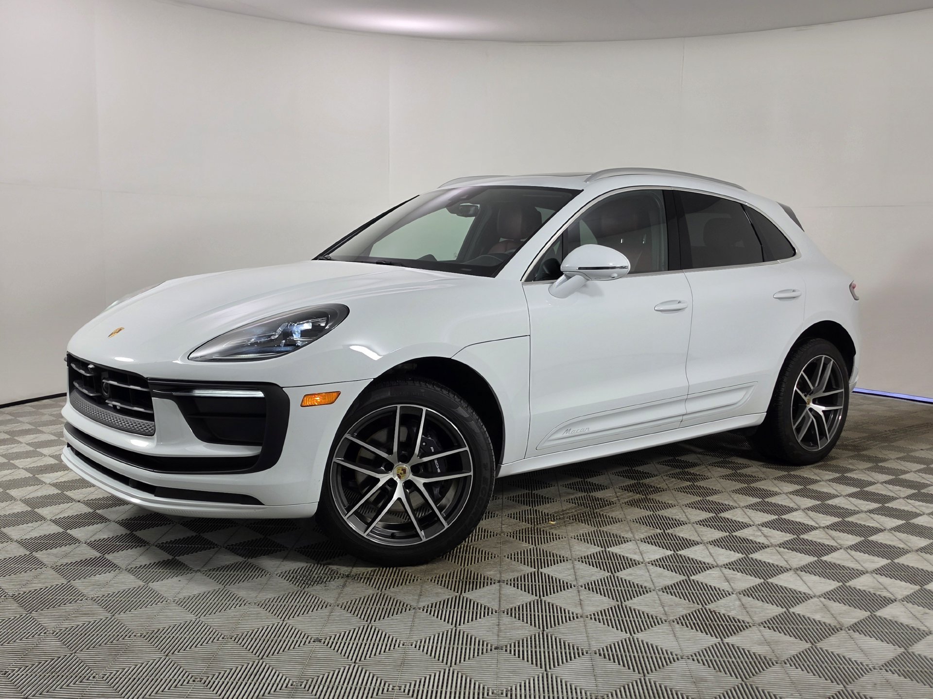 Used 2025 Porsche Macan AWD/4WD 360° Tour
