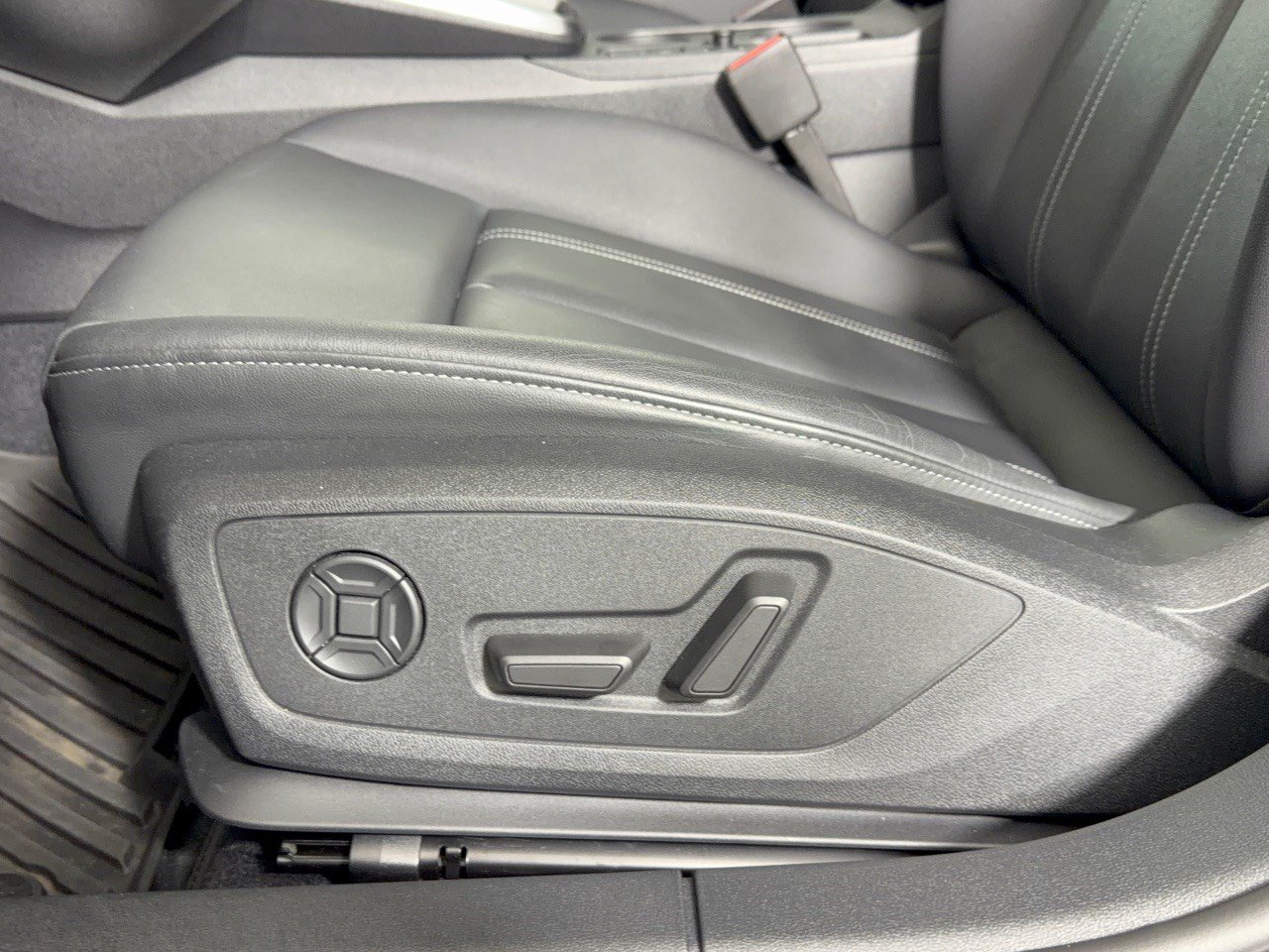 Used 2024 Audi A3 2.0T Premium Plus w/ Premium Plus Package FWD image 16