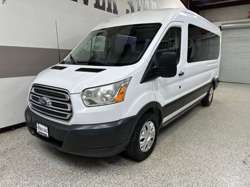 Used 2017 Ford Transit 350 XLT image 3