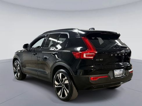 Used 2023 Volvo XC40 B5 Plus w/ Climate Package AWD/4WD image 12