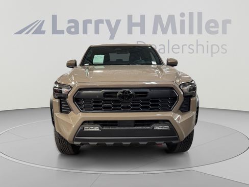 Certified 2026 Toyota Tacoma TRD Off-Road AWD/4WD image 8