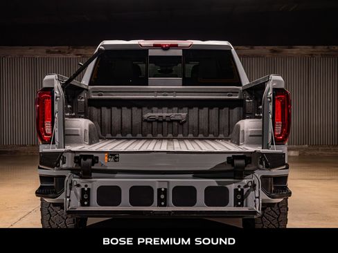 Used 2024 GMC Sierra 1500 AT4 w/ Technology Package image 9