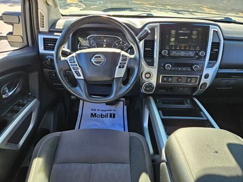 Used 2021 Nissan Titan SV w/ SV Convenience Package image 12
