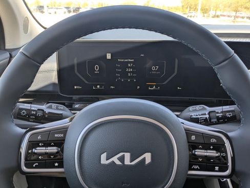 New 2026 Kia Carnival SX FWD image 37