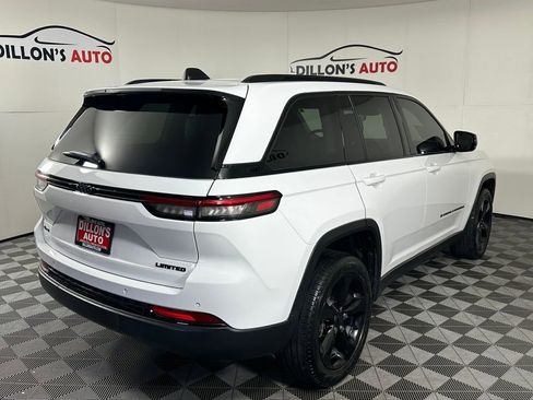 Used 2023 Jeep Grand Cherokee Limited w/ Black Appearance Package AWD/4WD image 8