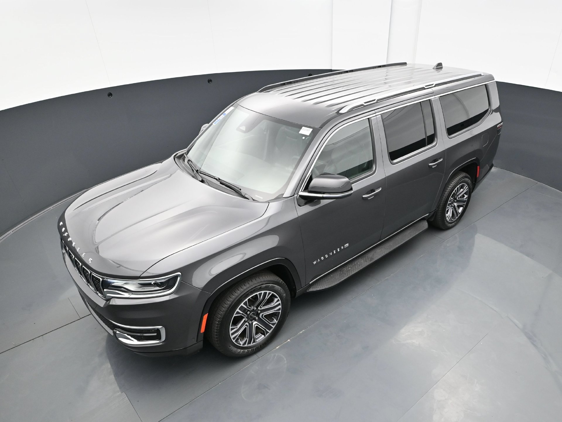 Used 2025 Jeep Wagoneer L Series II w/ 8-pass Seating Package AWD/4WD image 43