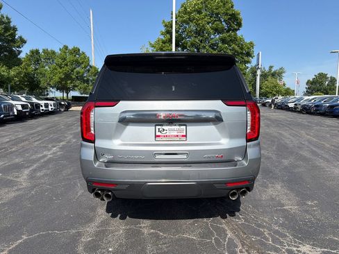 Used 2024 GMC Yukon AT4 w/ Technology Package AWD/4WD image 6