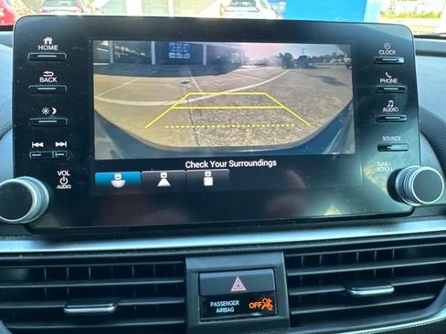 Used 2018 Honda Accord Sport image 14