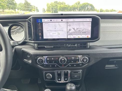 Used 2025 Jeep Wrangler Sport AWD/4WD image 14