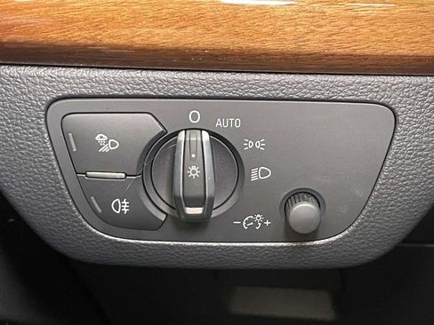 Used 2023 Audi Q5 2.0T Premium w/ Convenience Package AWD/4WD image 36
