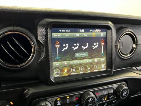 Certified 2022 Jeep Wrangler Unlimited Sahara image 40