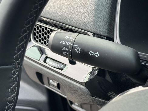 Used 2023 Honda Civic Sport image 9