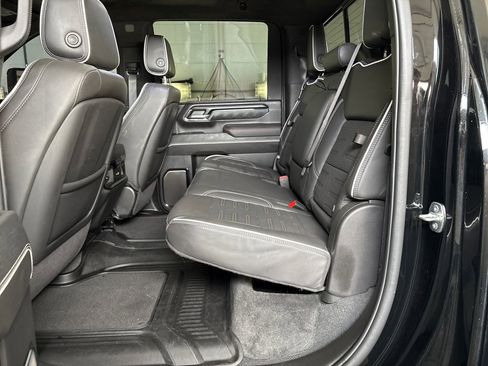 Used 2024 GMC Sierra 2500 AT4X image 27