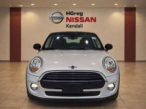 Used 2017 MINI Cooper 4-Door Hardtop FWD image 6