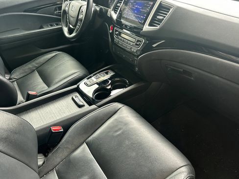 Used 2017 Honda Pilot Touring image 20