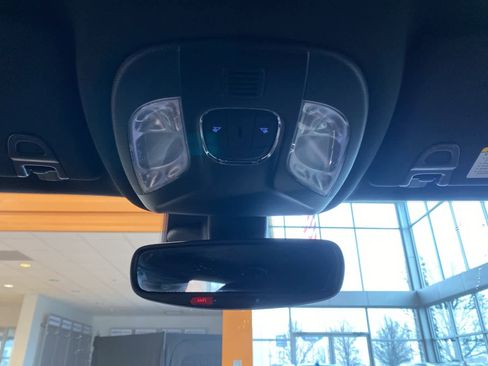 Used 2025 Jeep Compass Trailhawk image 13