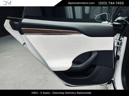 Used 2022 Tesla Model S AWD/4WD image 27