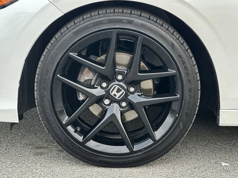 Used 2025 Honda Civic Sport image 26