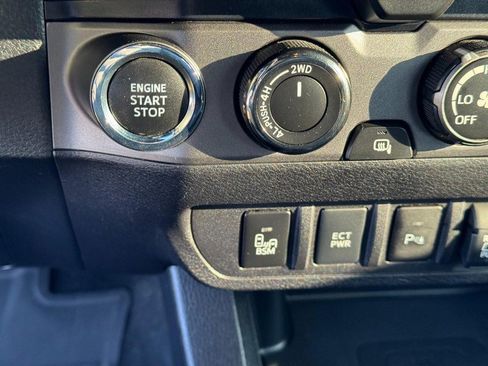 Used 2020 Toyota Tacoma TRD Off-Road w/ TRD Premium Off Road Package image 20