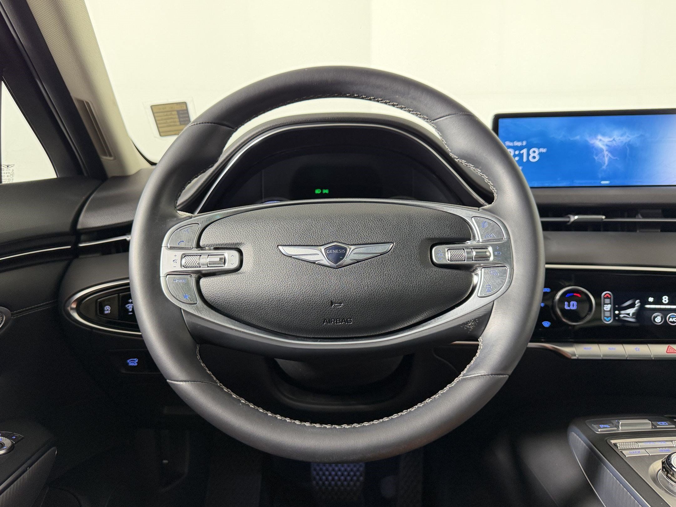 Used 2023 Genesis GV70 2.5T w/ Select Package AWD/4WD image 9