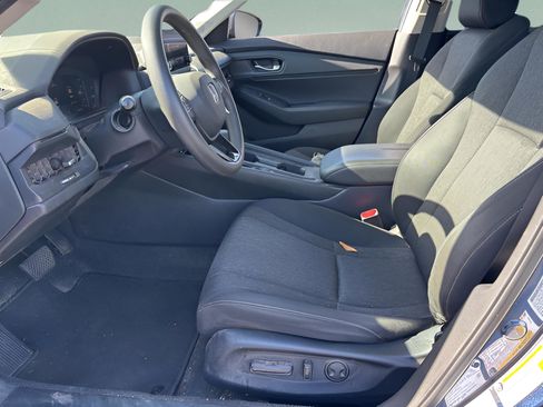 Certified 2023 Honda Accord EX image 9