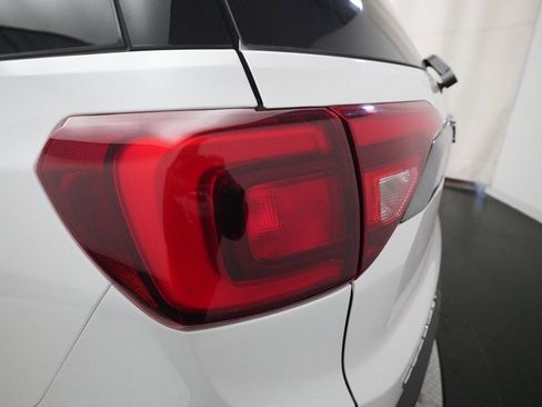 Used 2019 GMC Acadia SLT image 32