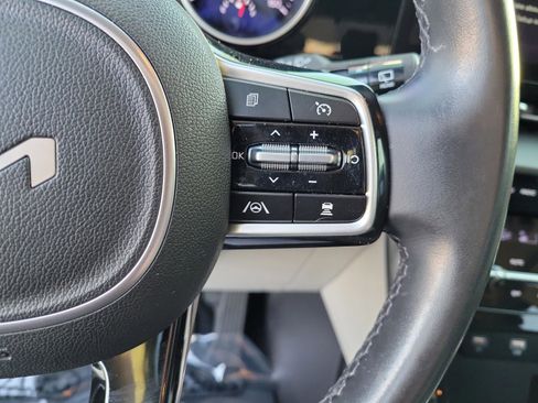 Used 2022 Kia Carnival SX FWD image 24