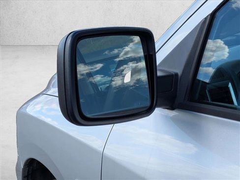 Used 2017 RAM 1500 Classic SLT image 13