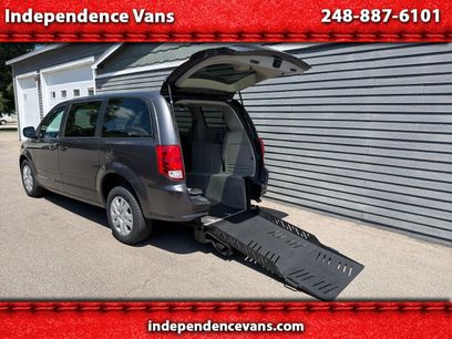 Used 2015 Dodge Grand Caravan SE w/ Quick Order Package 29E SE