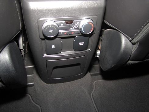 Used 2022 Ford Explorer Limited w/ Hybrid Equipment Group 310A RWD image 17