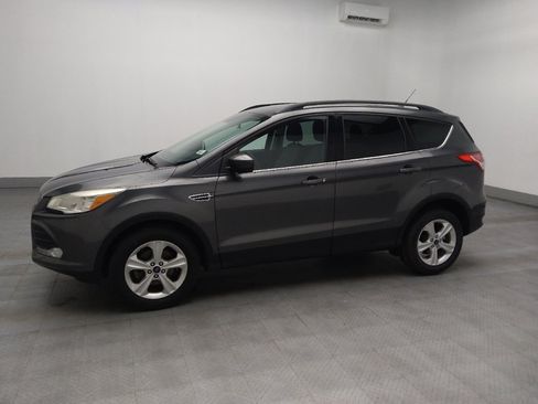 Used 2016 Ford Escape SE w/ Equipment Group 201A image 2