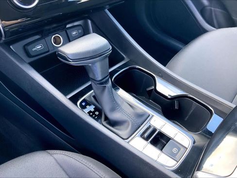 Used 2022 Hyundai Tucson SE image 15