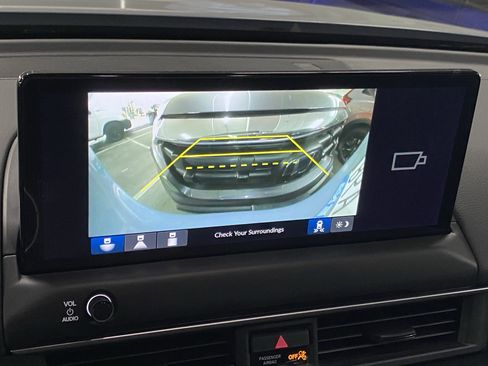 Used 2026 Honda Pilot Sport image 4