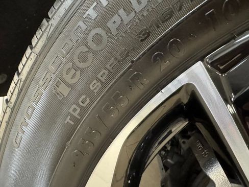 Used 2025 Buick Enclave Sport Touring image 27