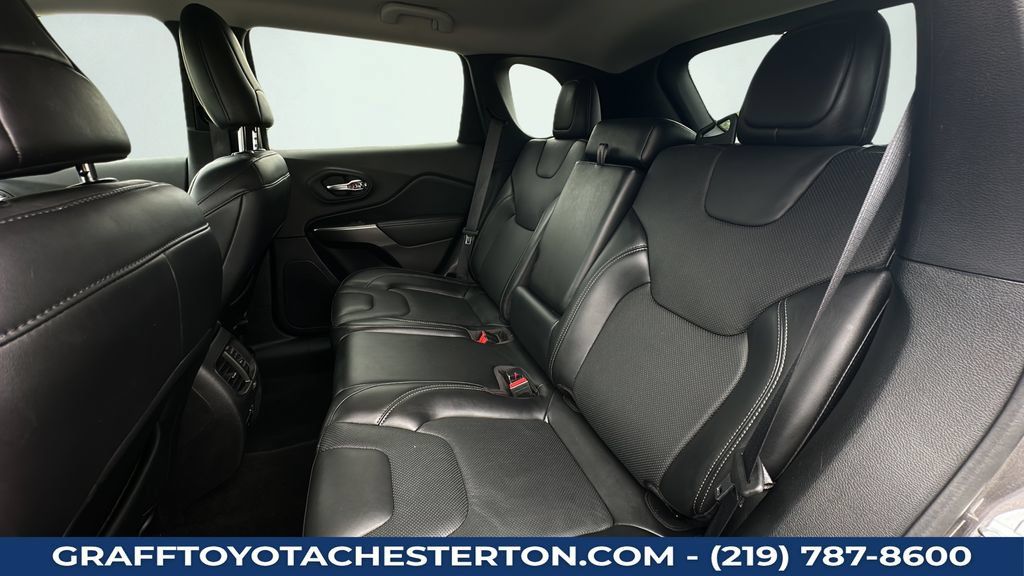 Used 2020 Jeep Cherokee Limited AWD/4WD image 25